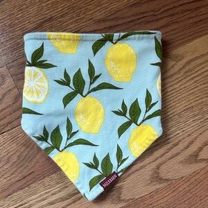 Milkbarn Lemon Pattern Bandana Bib